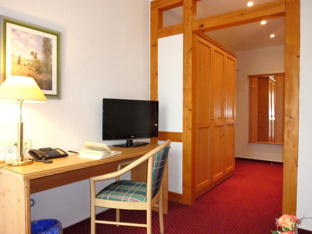 Landhaus Mueritzgarten Hotel Garni Robel Ruang foto