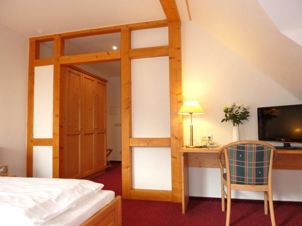 Landhaus Mueritzgarten Hotel Garni Robel Ruang foto