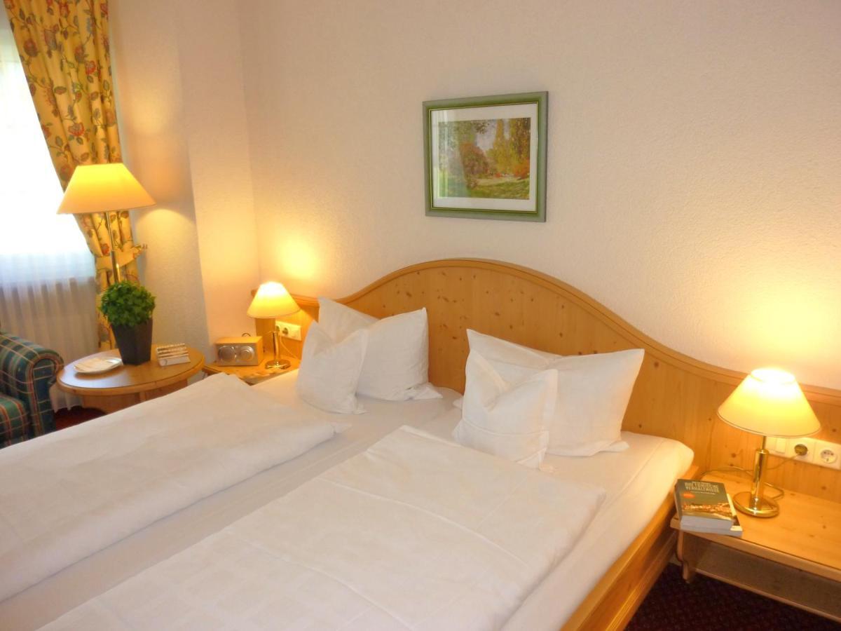 Landhaus Mueritzgarten Hotel Garni Robel Bagian luar foto